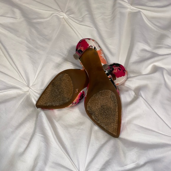 Jessica Simpson Heels - Size 7 - Picture 3 of 4